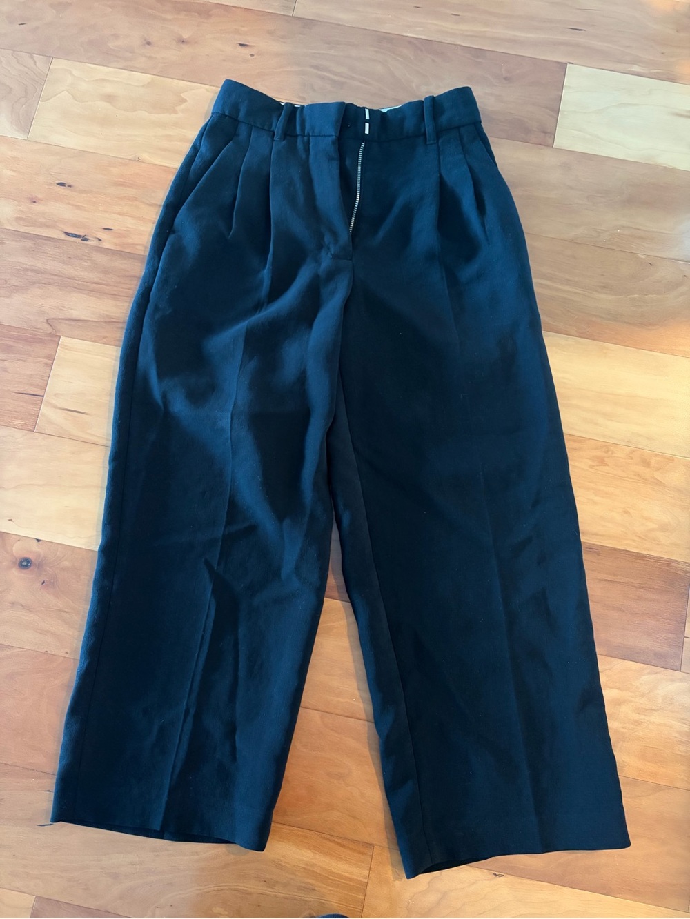 Wilfred Black Effortless cropped pant